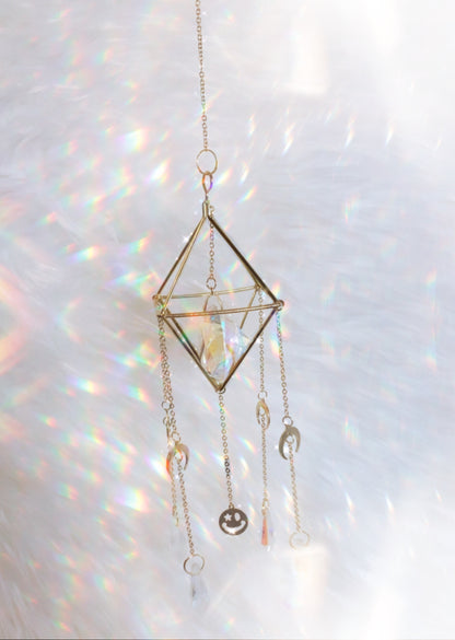 HANGING DIAMOND SUN CATCHER